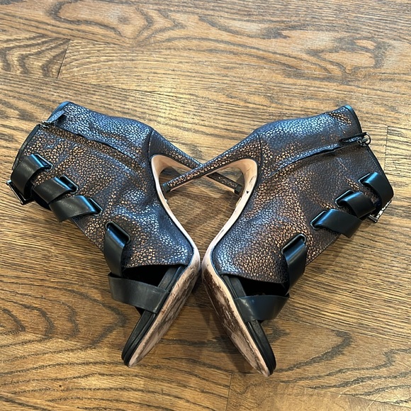 💕HP💕Diane von Furstenberg Radcliff Lace-Up Bootie metallic copper - Picture 4 of 13